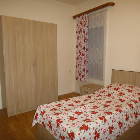Apartmán Artyomi Toon Dilidžan Exteriér fotografie
